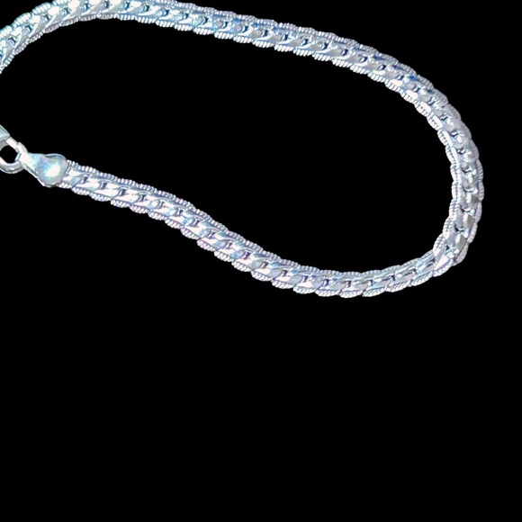 Silver Plate Chain Flat Side Bracelet 8" 925 Stamped Pretty Delicate NWOT - Picture 10 of 13